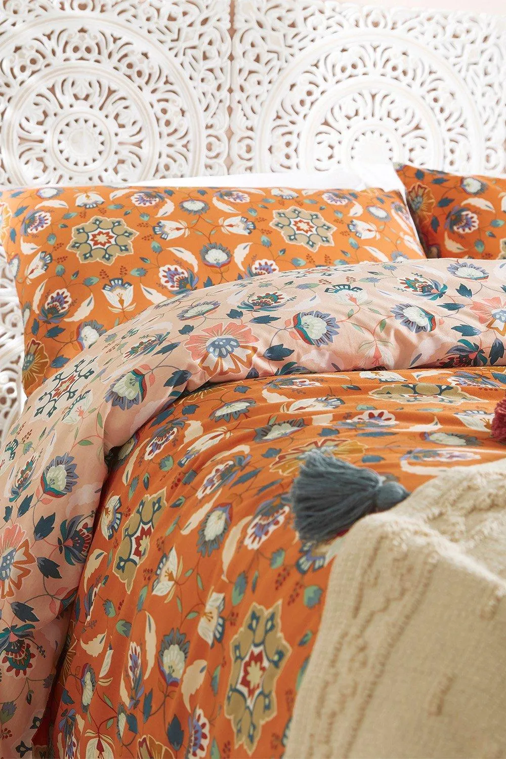 Bedding | Folk Flora Floral Reversible Duvet Cover Set | Furn