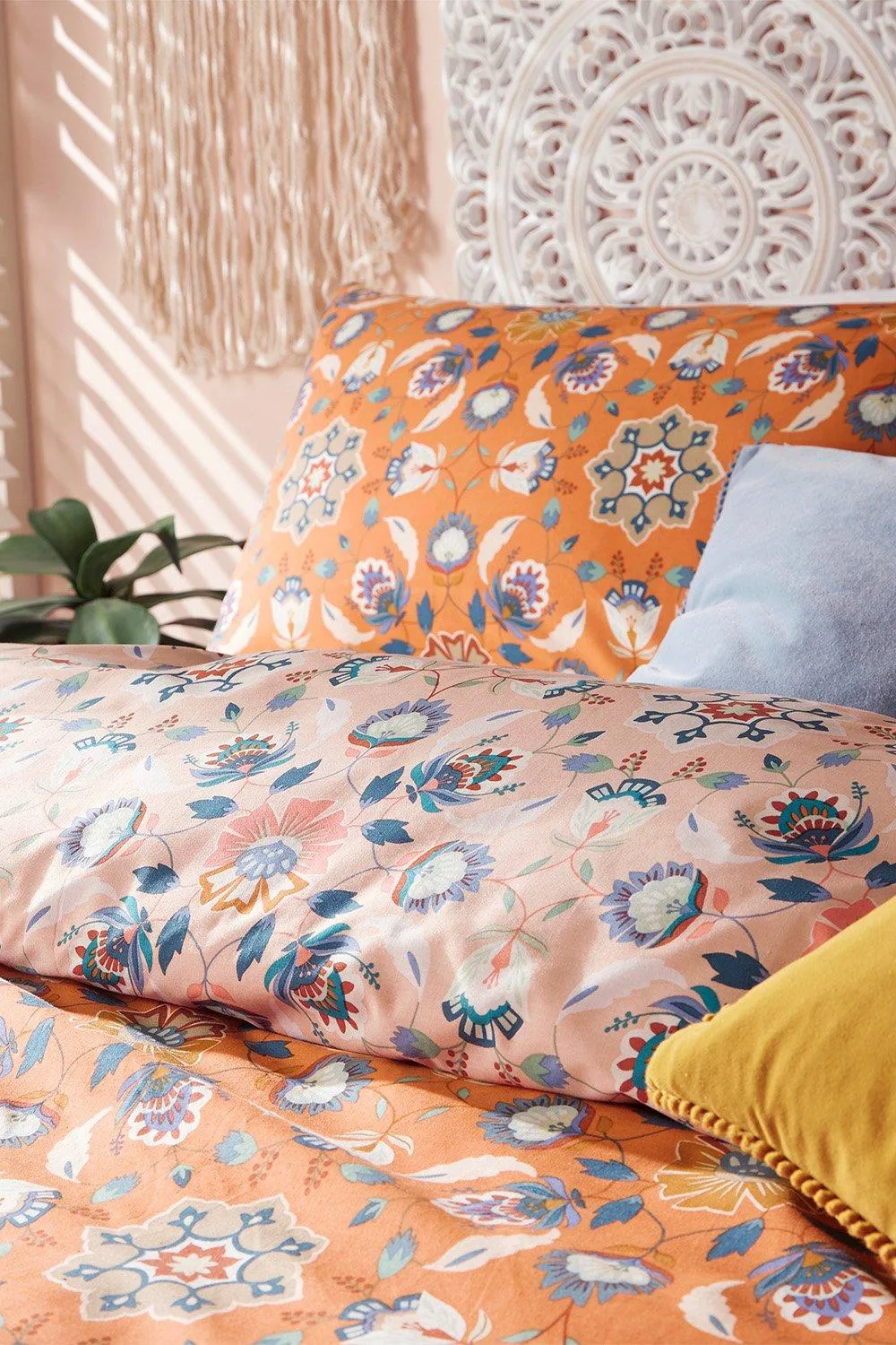 Bedding | Folk Flora Floral Reversible Duvet Cover Set | Furn