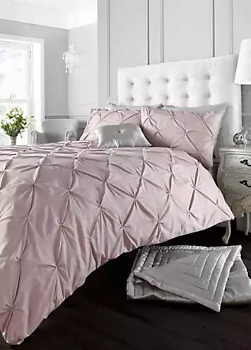 Gaveno Cavailia Pink Alford Duvet Cover Set | Kaleidoscope