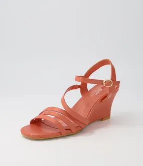 I LOVE BILLY Okeey Clay Smooth Sandals