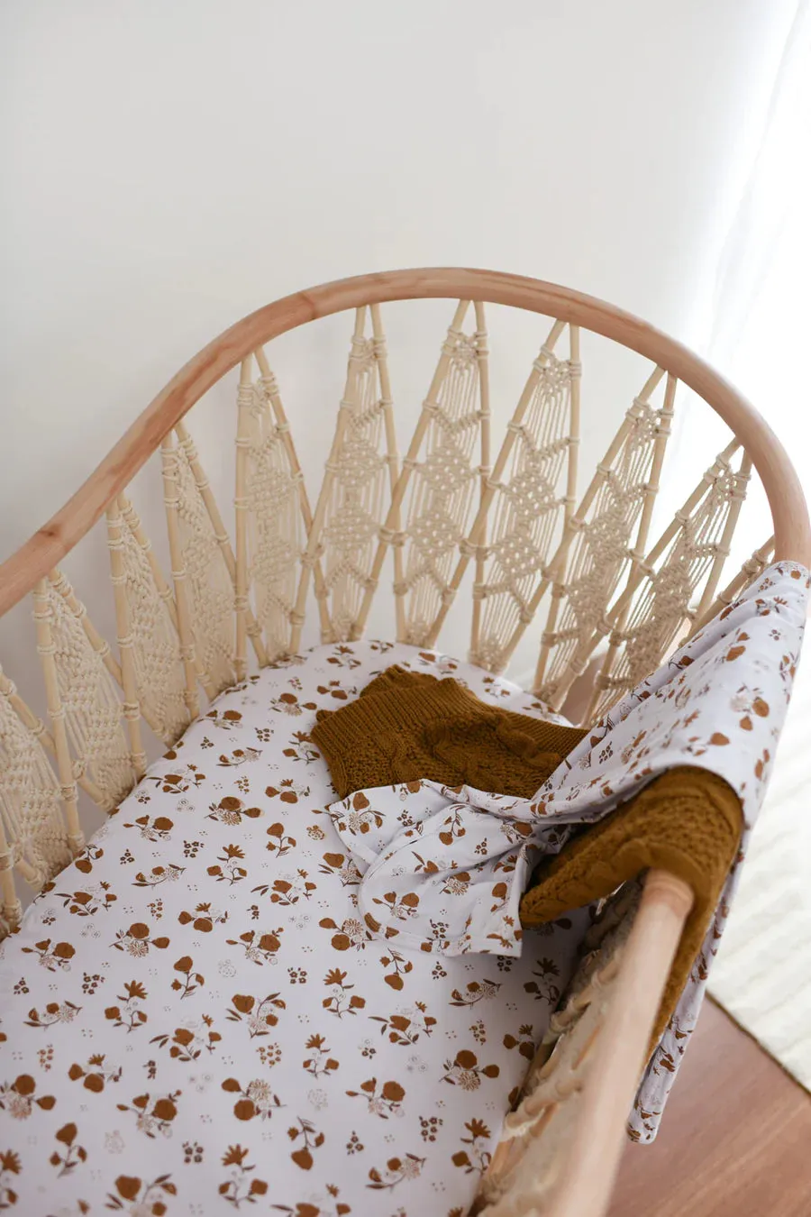 Luna Treasures Bamboo Jersey Bassinet Sheet - Desert Daisy