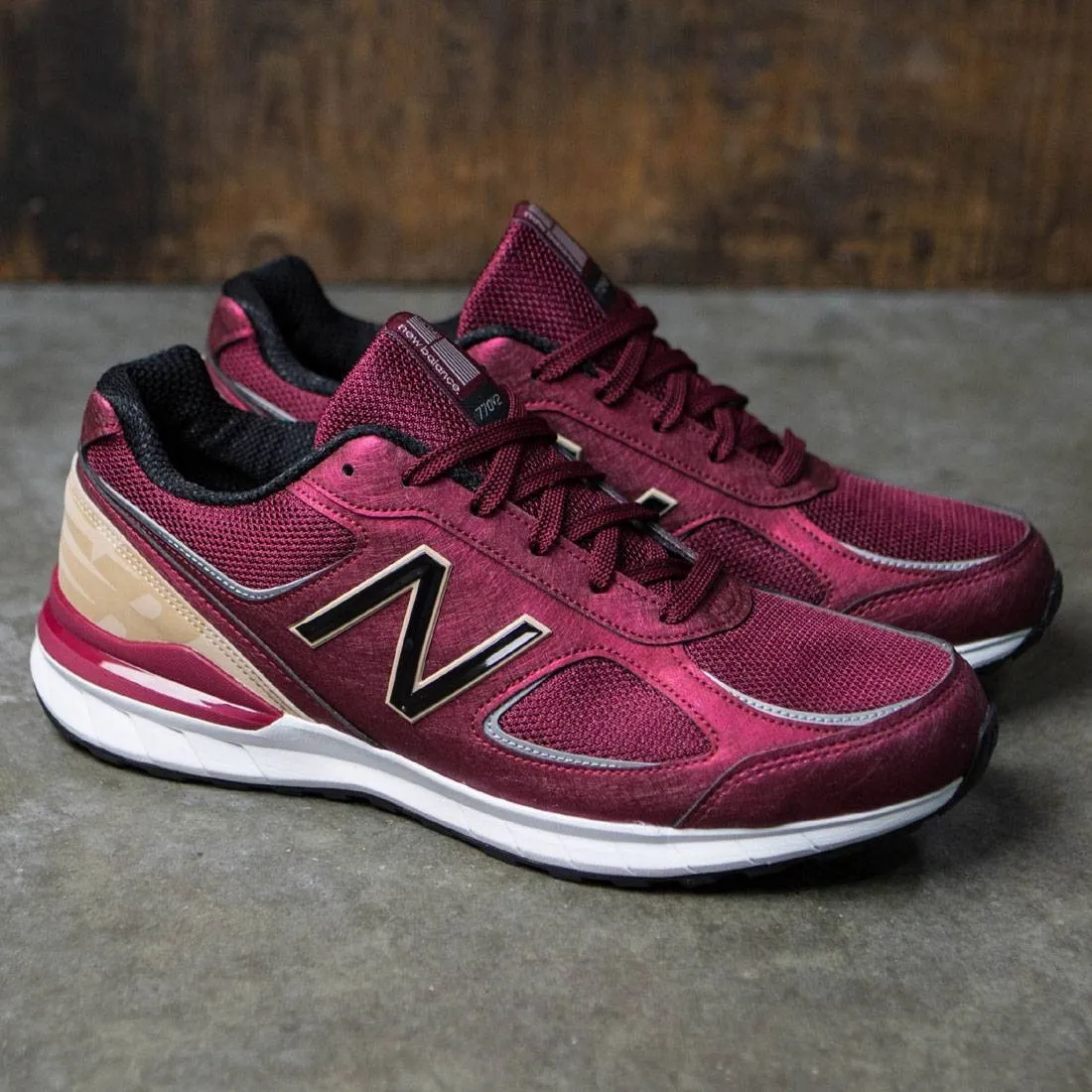 New Balance Men 770v2 M770RL2 (red / admiral red / black)