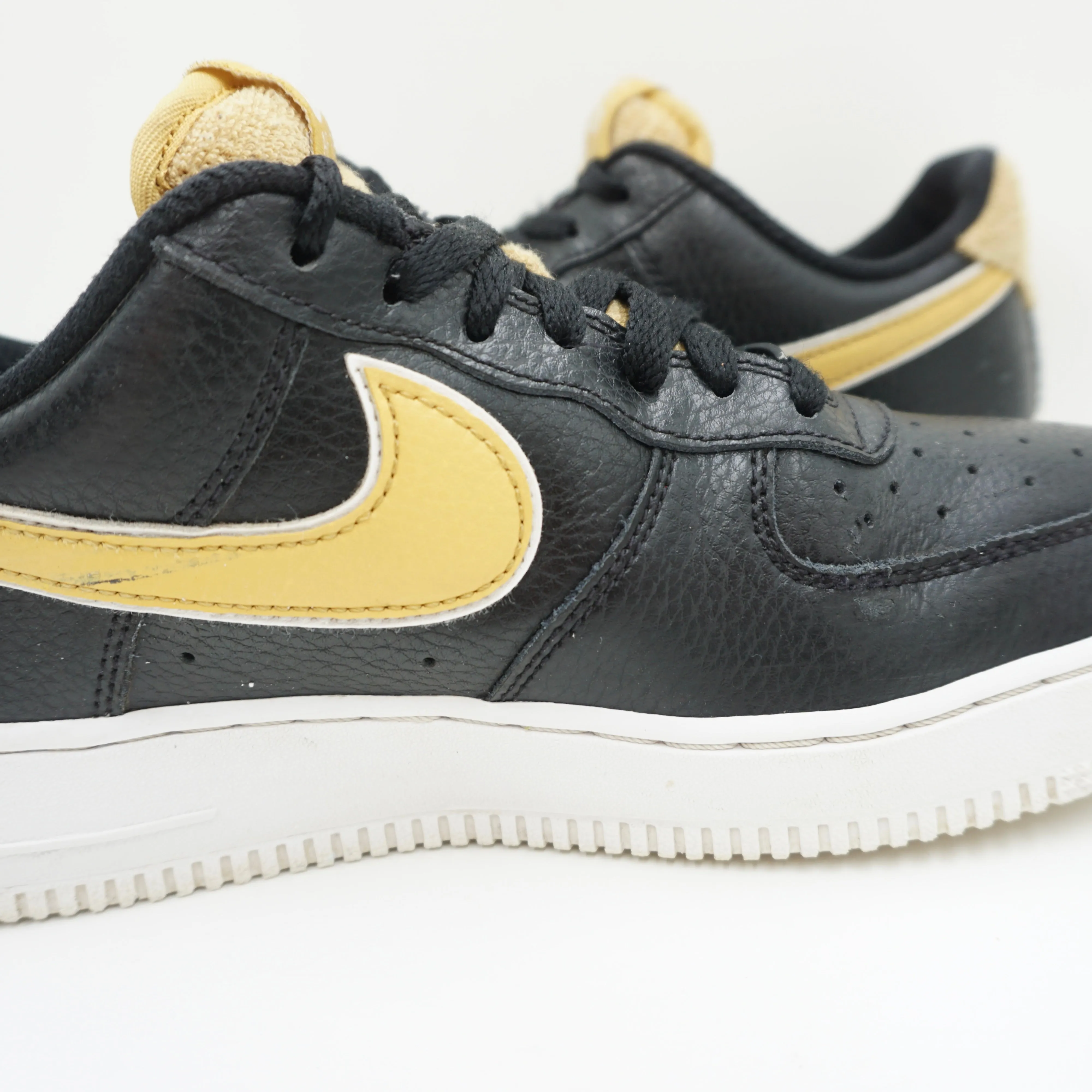 Nike Air Force 1 Low Satin Black Wheat Gold (W)