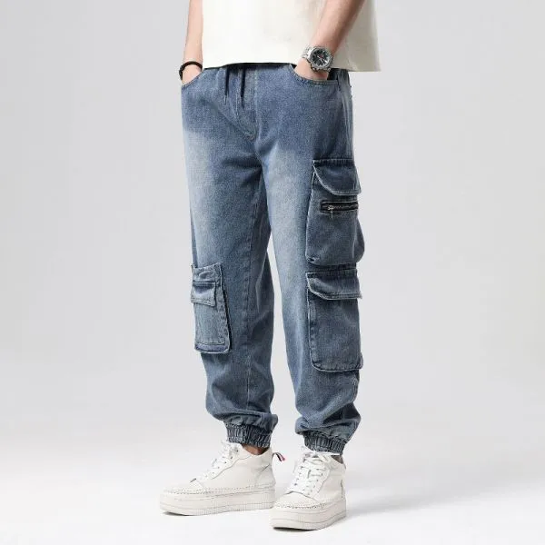 Relaxed tapered multi-pocket jeans in blue for men