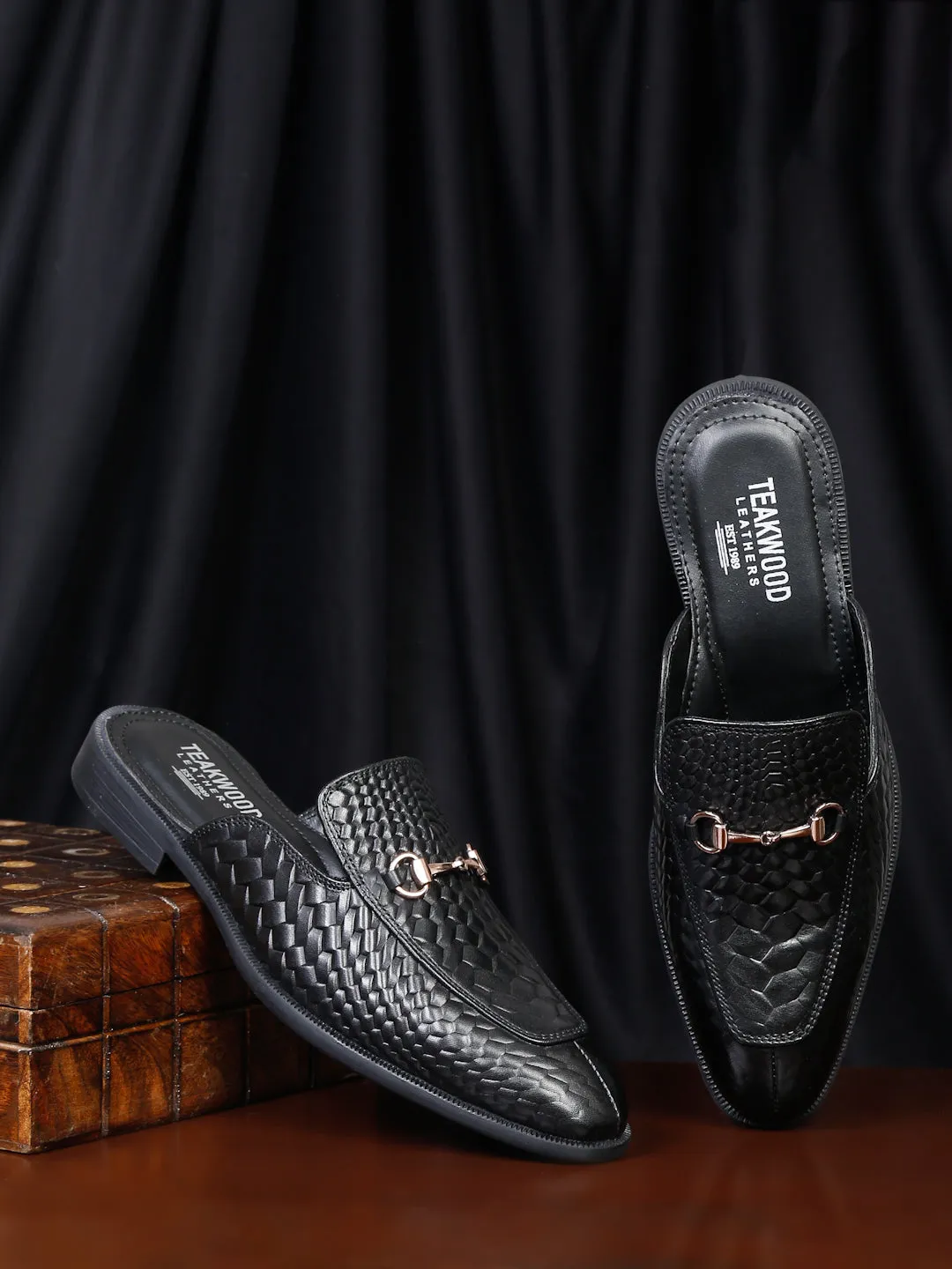 Teakwood Leather Men Black Textured Mules